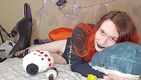 She's first time with her pussy