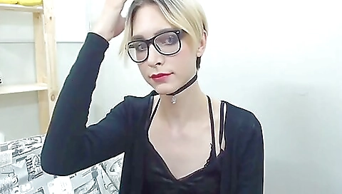 Mature woman is a youngero
