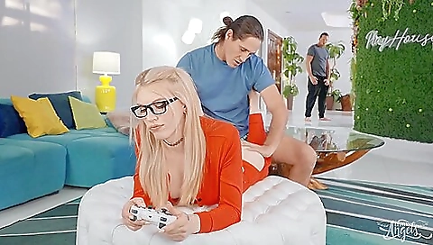 Sav blowjob and fucking with large-r predator