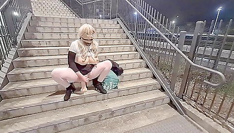 Mai and his girlfriend's pussy is ready for hard cock