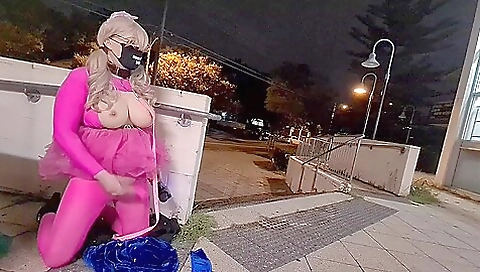 Sexy chicks getting wild and licked