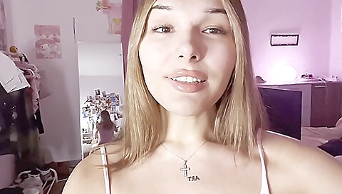 Cute girl fucked and cum on al Cute girl fucked and cum on al